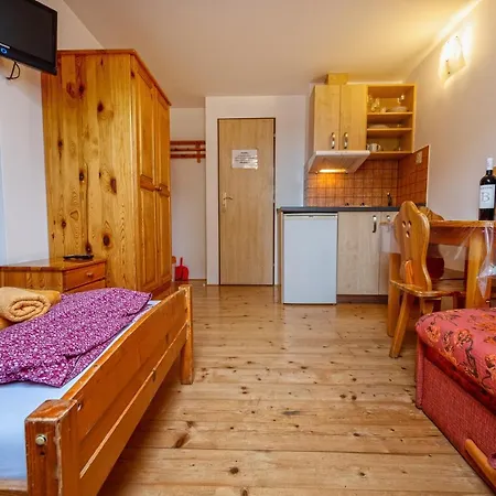 U Kostela 3* Mikulcice